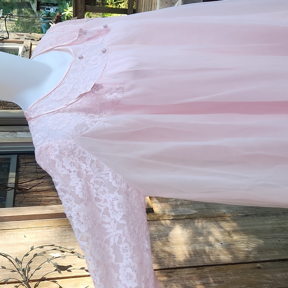 Vintage 2-Piece Radcliffe Dressing Gown - Picture 10 of 17